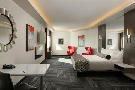 The Davenport Grand, Autograph Collection - 22