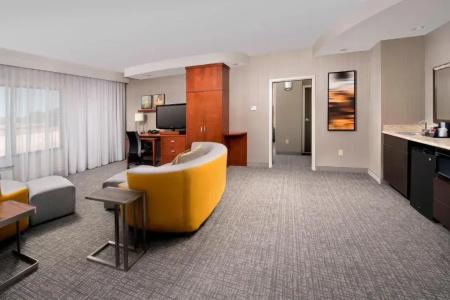Courtyard by Marriott - 43