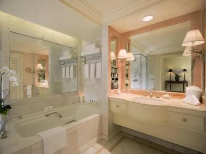 The Peninsula Beverly Hills - 86