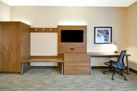 Holiday Inn Express -, An Ihg - 55