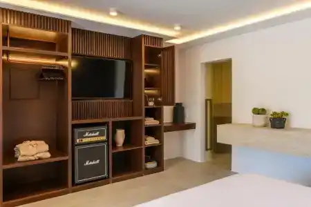 Charisma and Wellness Suites - 68