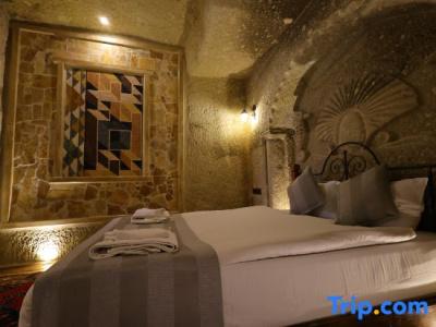 Sarnich Cave Suites - 166