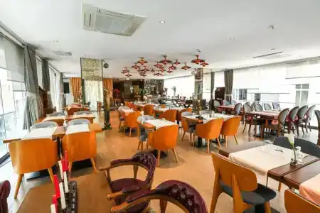 Broyt Suites - 21