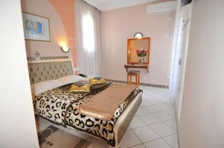 Hôtel Les Palmes d'Or - 33
