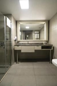 Ramada Plaza By Wyndham Izmir - 38