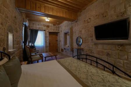 Luxury Cratus Stone Palace - 34