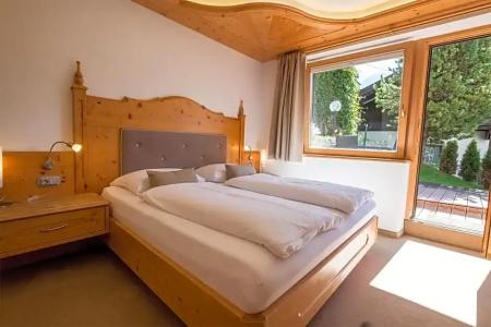Garni Irma Bed & Breakfast - 11