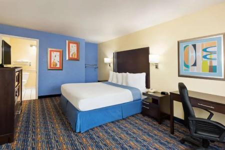 Days Inn by Wyndham San Antonio Northwest/Seaworld - 16