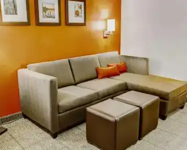 Comfort Suites South - 30
