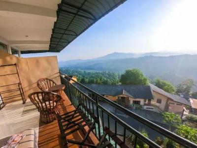 Romance Hills - 143