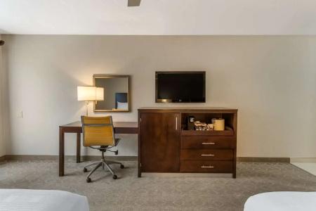 Best Western Plus Inn - 29
