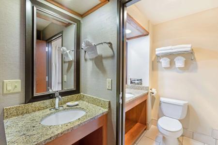 Best Western Plus Grantree Inn - 76