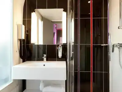 Ibis Styles Paris Pigalle Montmartre - 6