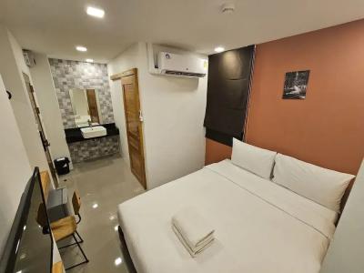 Sleepstation at Pratunam - 100