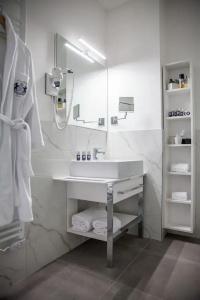 Sanremo Luxury Suites - 70