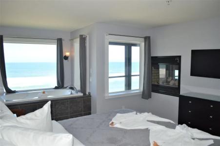 Starfish Manor Oceanfront - 40
