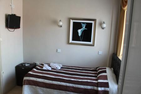 Sofia Corner - 9