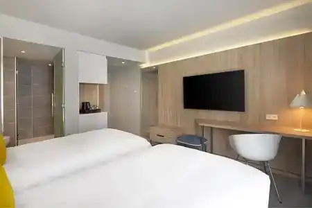 Courtyard by Marriott Paris Charles de Gaulle Central Airport - 20