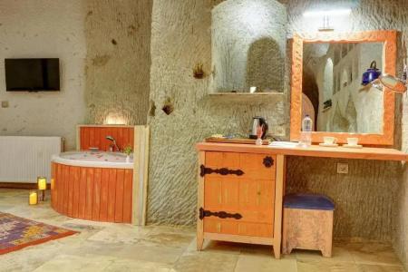 Nar Cave - 212