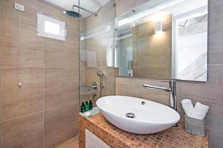 Athina Luxury Suites - 107