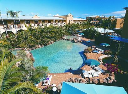 Palm Royale - 7