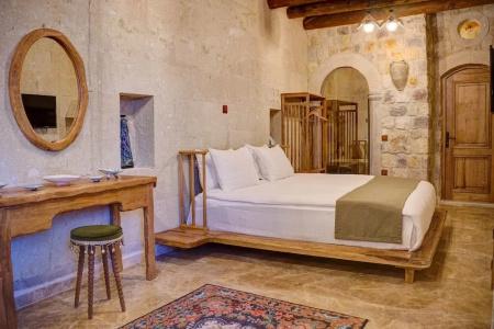 Calypso Cave Suites - 36