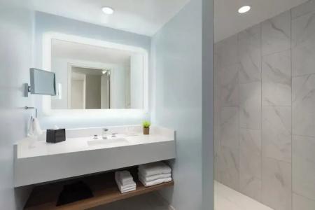 Courtyard by Marriott Boston Cambridge - 57