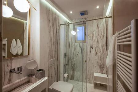 Consolato Boutique - 120