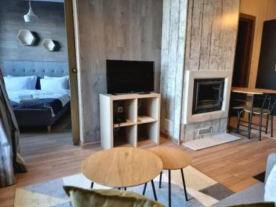 Boutique Entry e - 42