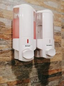 White House Hostel - 24