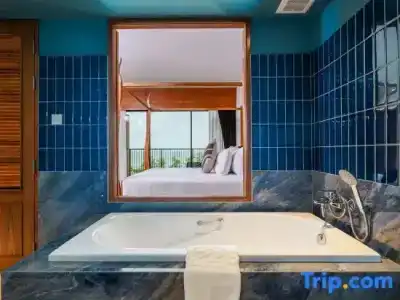 SeaCono Patong Beach Front - 169
