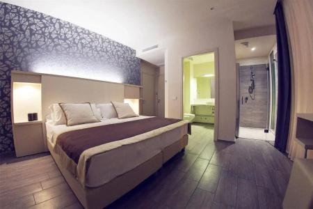 L'Hotel - 6
