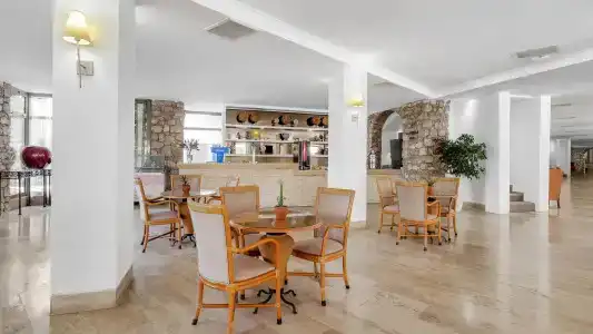 Marti La Perla - Adult Only+16 - 23