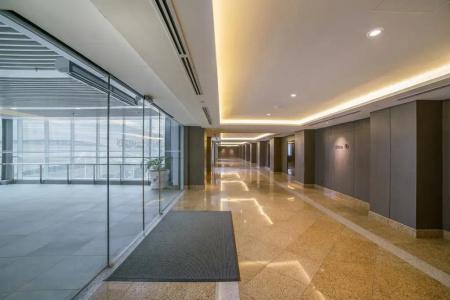 Hilton - 23