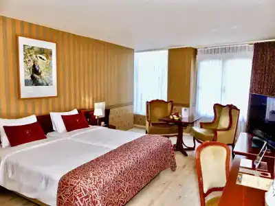 Golden Tulip de’ Medici - 4