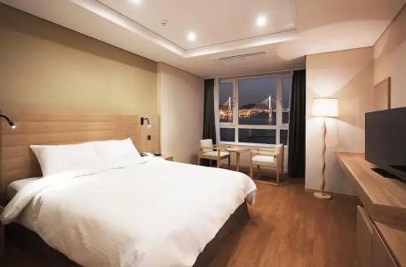 Crown Harbor Busan - 94