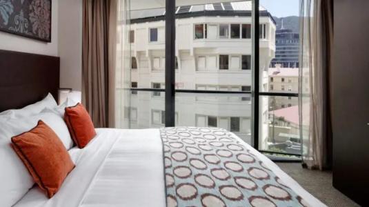 Rydges - 84