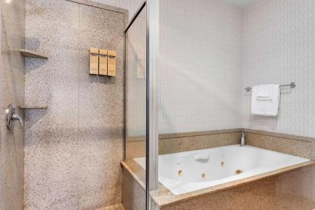 Best Western Plus Abbey Inn - 90