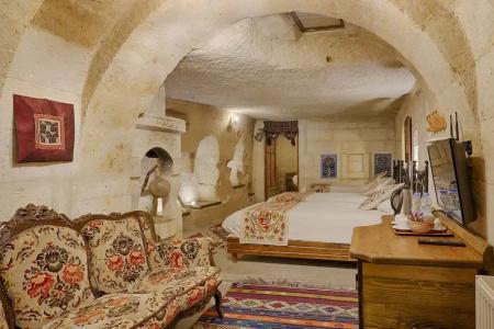 Tulip Cave Suites - 181
