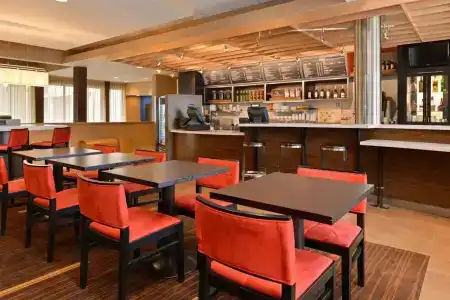 Courtyard by Marriott Dallas Northwest - 28
