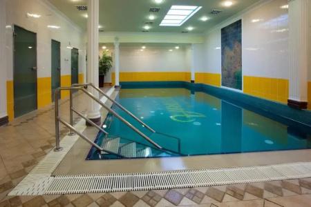 Astoria & Medical Spa - 16