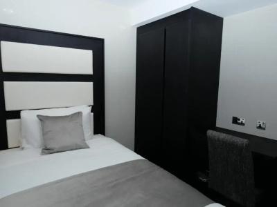 Hatton Garden - 48