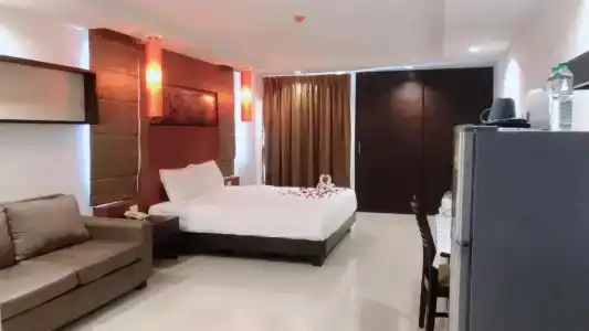 Tycoon Suite - 30