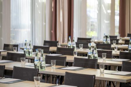 Park Inn by Radisson Köln City West - 33
