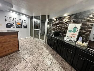 Canyon Inn - 1