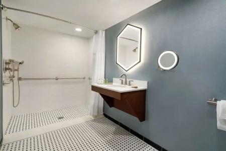 DoubleTree by Hilton Ocean City Oceanfront - 72