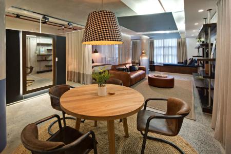 Zara Tower - 11