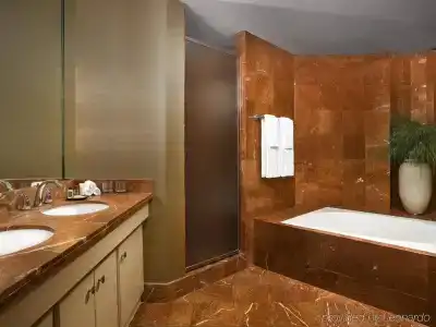 Sheraton Phoenix Crescent - 22