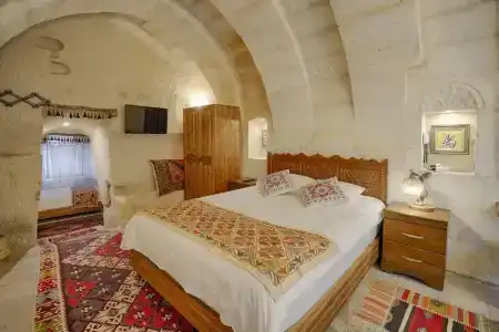 Tulip Cave Suites - 145
