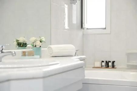 Athens Atrium & Jacuzzi Suites - 22